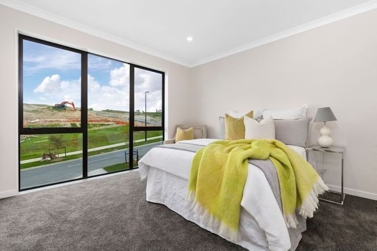 Photo of property in 31 Maka Terrace, Orewa, 0931