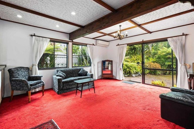 Photo of property in 82 Porritt Avenue, Chatswood, Auckland, 0626
