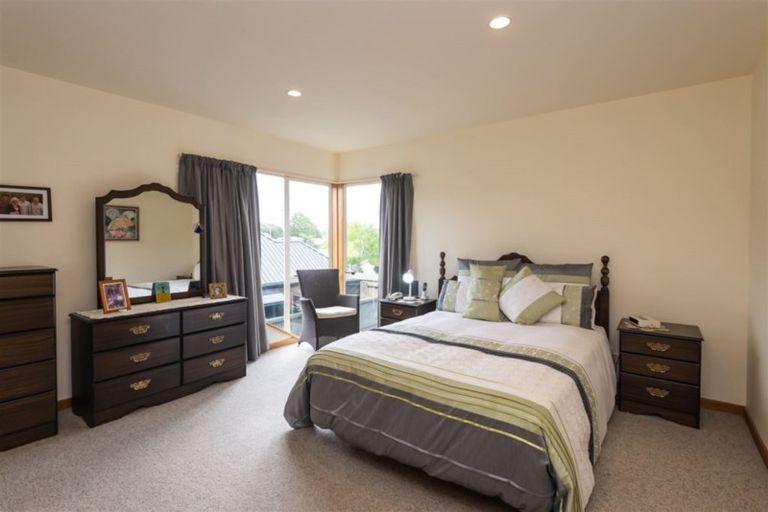 Photo of property in 2 Pentonville Close, Westmorland, Christchurch, 8025