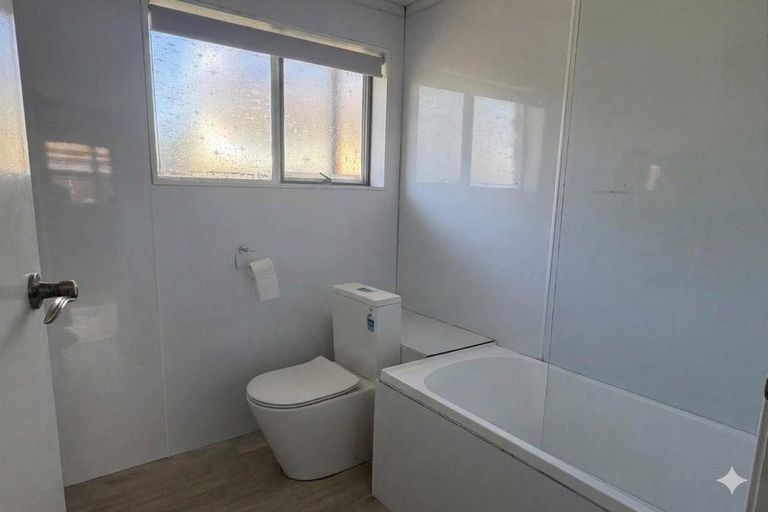 Photo of property in 1/7 Royal Arch Place, Rosehill, Papakura, 2113