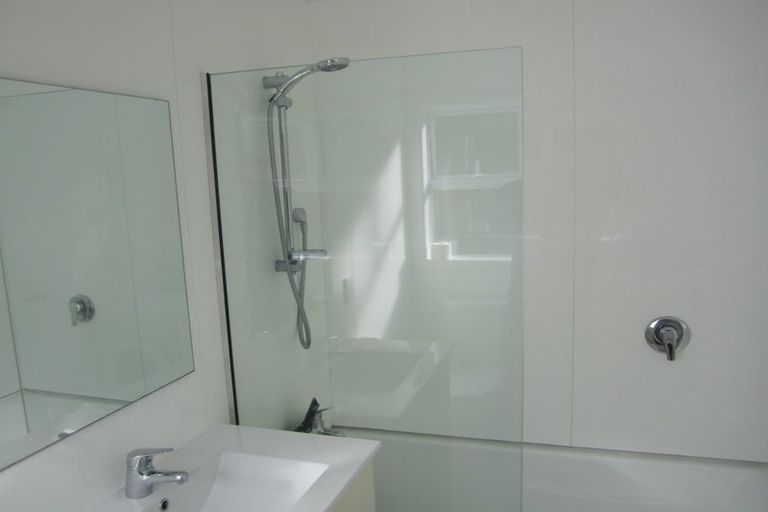 Photo of property in 5/10 Thurleigh Grove, Karori, Wellington, 6012