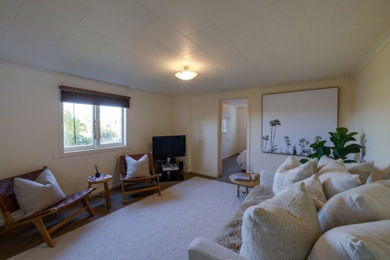 Photo of property in 4 Harvey Road, Bluff Hill, Napier, 4110
