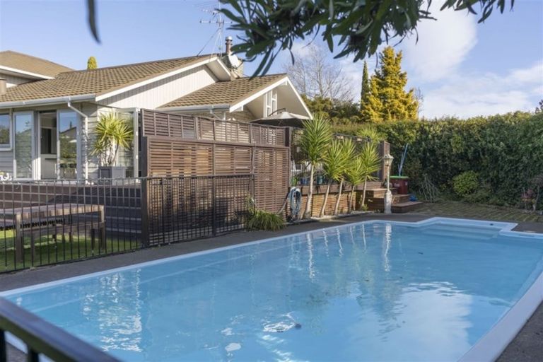 Photo of property in 16 Plunket Street, Solway, Masterton, 5810