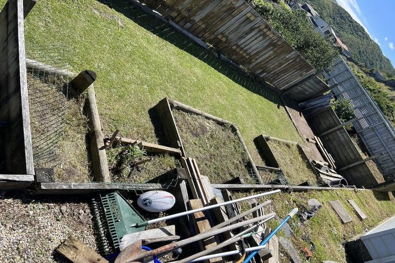 Photo of property in 79 Frobisher Street, Island Bay, Wellington, 6023