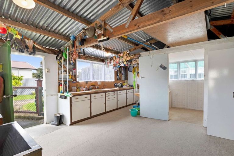 Photo of property in 19 Tainui Street, Castlecliff, Whanganui, 4501