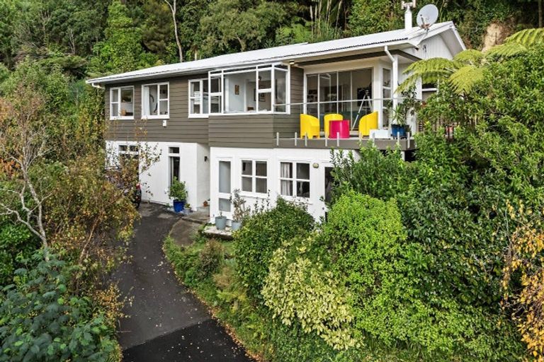 Photo of property in 57 Rona Street, Eastbourne, Lower Hutt, 5013