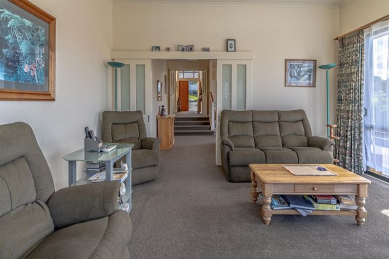 Photo of property in 3 Ashburn Close, Orewa, 0931