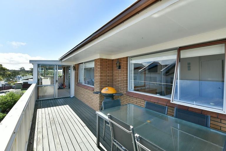 Photo of property in 1/165 Deep Creek Road, Torbay, Auckland, 0630