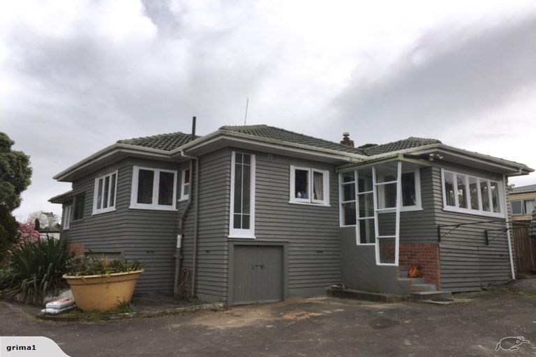 Photo of property in 4149 Great North Road, Glen Eden, Auckland, 0602