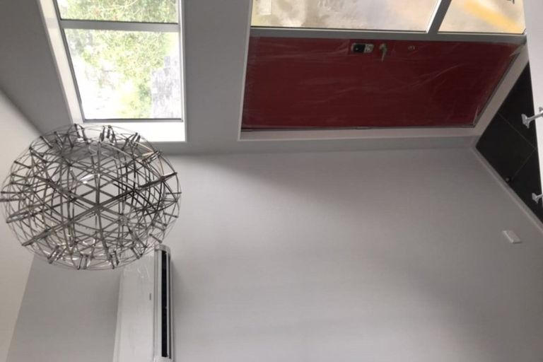 Photo of property in 32 Roxborough Place, East Tamaki Heights, Auckland, 2016