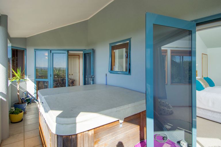 Photo of property in 171 Waikite Road, Welcome Bay, Tauranga, 3175