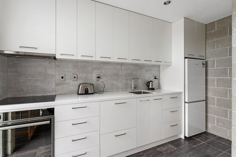 Photo of property in 1/868 Colombo Street, Christchurch Central, Christchurch, 8013