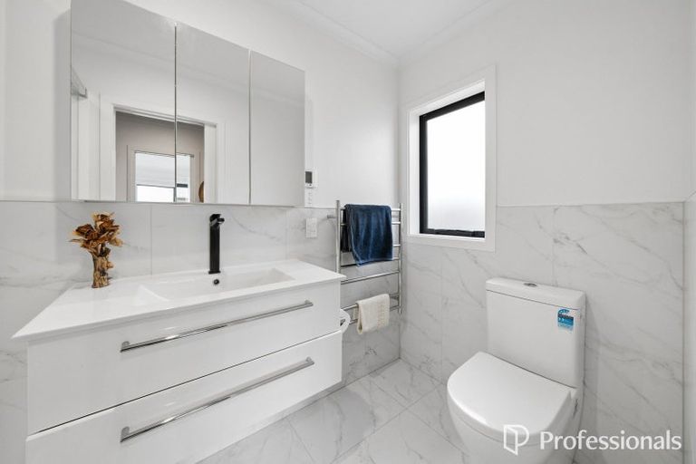Photo of property in 17 Ford Road, Manor Park, Lower Hutt, 5019