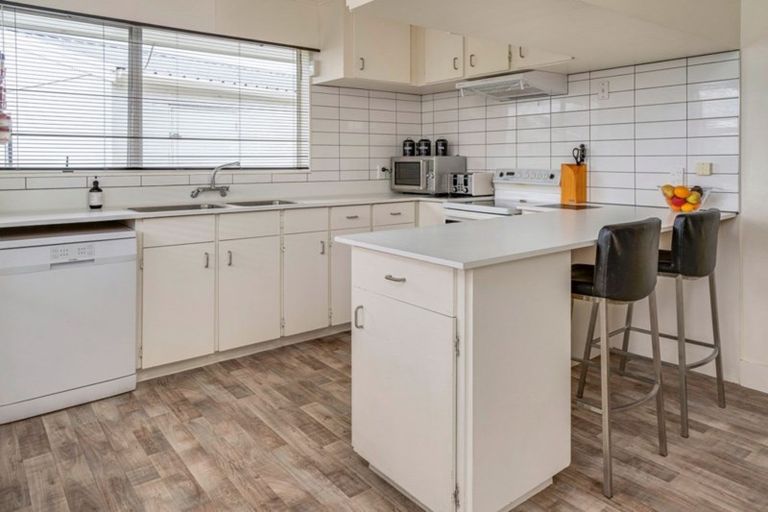 Photo of property in 52 Fergusson Street, Stoke, Nelson, 7011