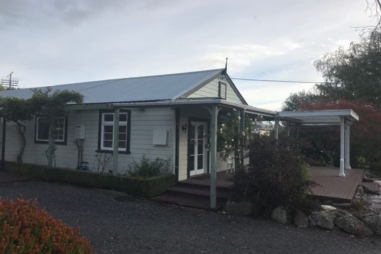 Photo of property in 266 Gladstone Road North, Mosgiel, 9092