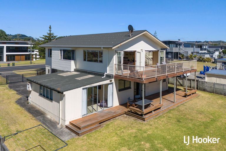 Photo of property in 281 Seaforth Road, Waihi Beach, 3611