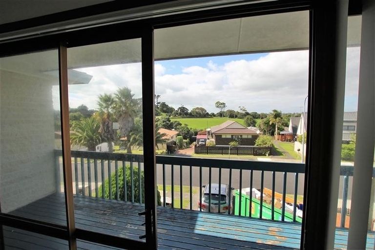 Photo of property in 10 Anna Watson Road, Half Moon Bay, Auckland, 2012