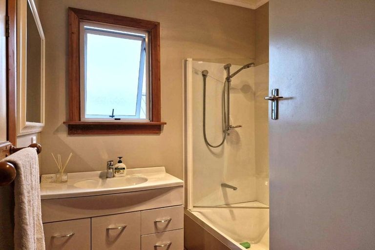 Photo of property in 60 Ballance Street, Lower Vogeltown, New Plymouth, 4310