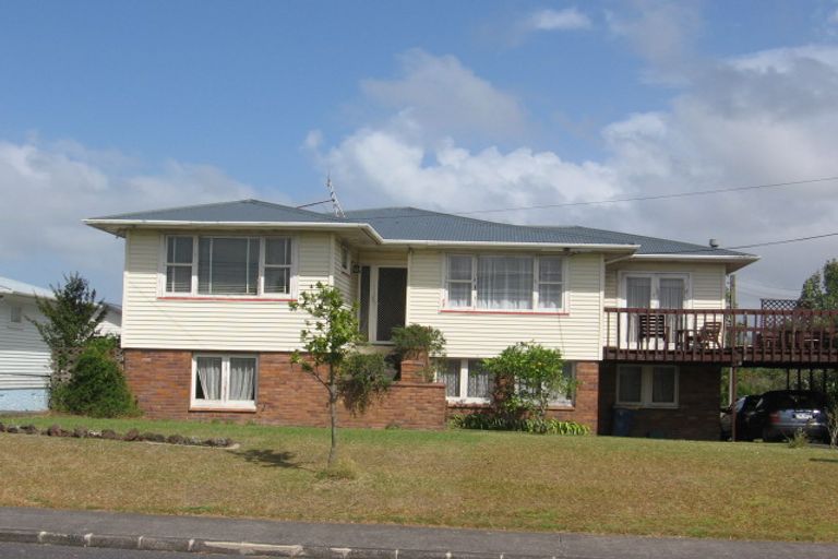 Photo of property in 62 St Leonards Road, Kelston, Auckland, 0602