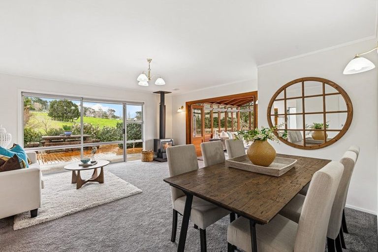 Photo of property in 25 Hawkes Access Road, Waitoki, Silverdale, 0994