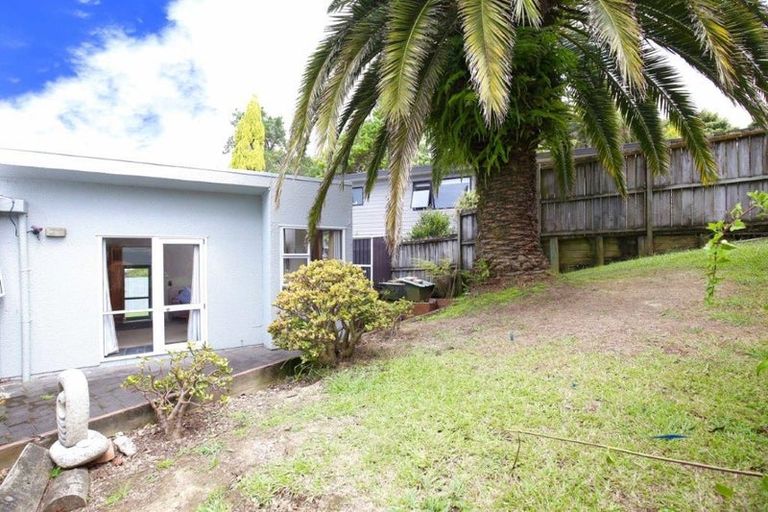 Photo of property in 1/728 Beach Road, Browns Bay, Auckland, 0630