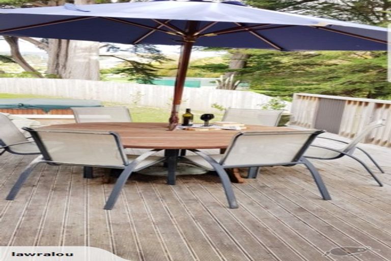 Photo of property in 49 Saunders Close, Whitby, Porirua, 5024