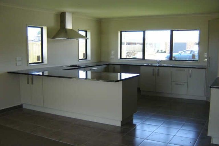 Photo of property in 23 Gandalf Crescent, Paraparaumu, 5032