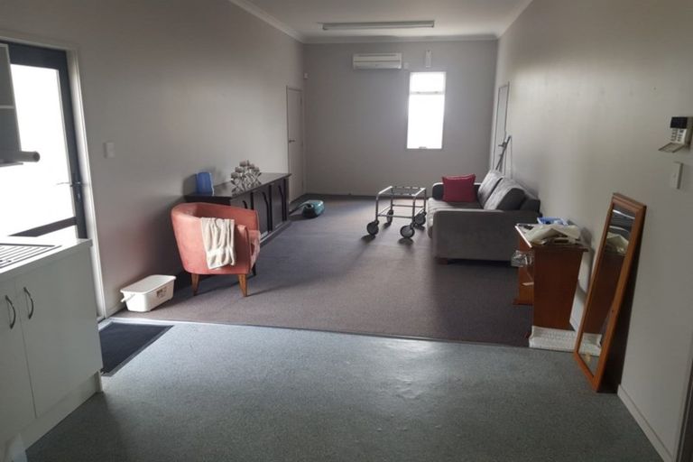 Photo of property in 373 Broadway, Stratford, 4332