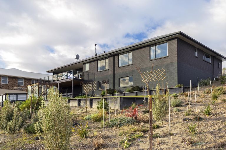 Photo of property in 13 Grove Avenue, Weston, Oamaru, 9401