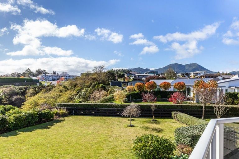 Photo of property in 19 Magnolia Rise, Waipahihi, Taupo, 3330