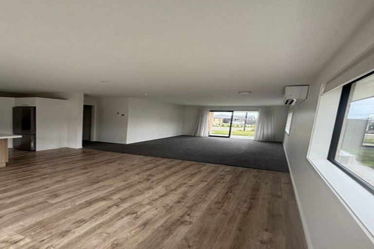 Photo of property in 13 Royal Oak Crescent, Holmes Hill, Oamaru, 9401