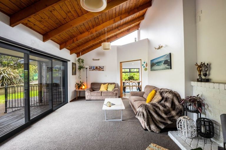 Photo of property in 42 Ridgewood Drive, Ridgewood, New Plymouth, 4371