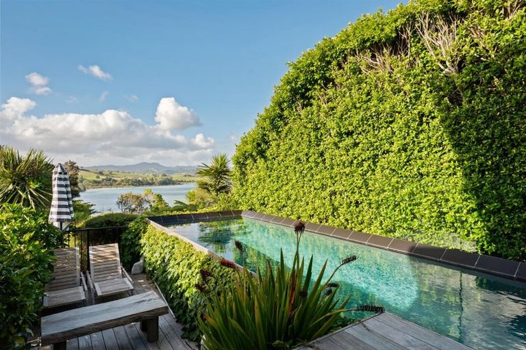 Photo of property in 19 Kanuka Road, Sandspit, Warkworth, 0982