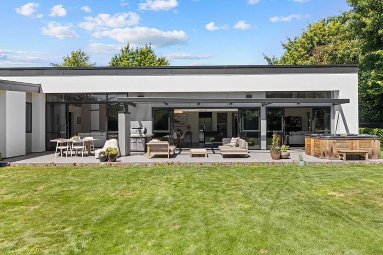 Photo of property in 7 Carnaby Close, St Albans, Christchurch, 8052