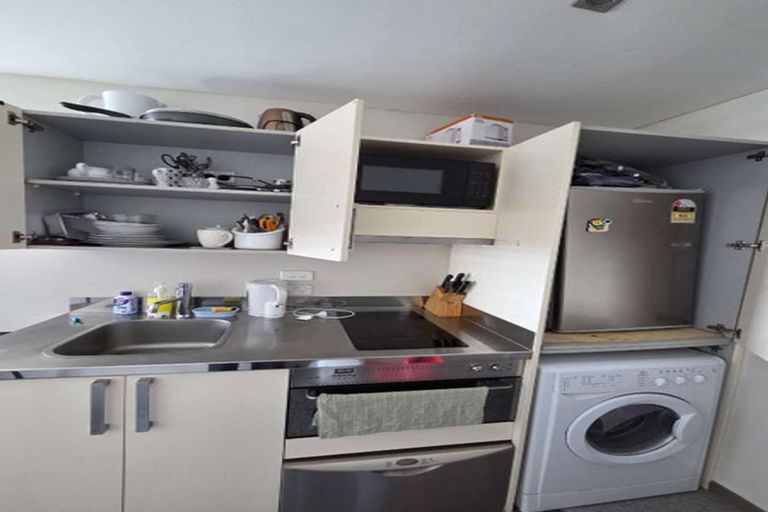 Photo of property in Dual Apartments, 108/142 Vivian Street, Te Aro, Wellington, 6011