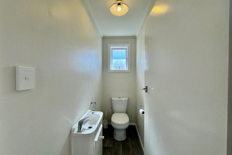 Photo of property in 16 Carole Crescent, Pakuranga, Auckland, 2010