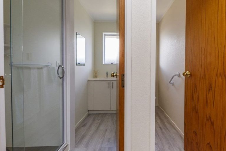 Photo of property in 5b Carroll Street, Palmerston North, 4410