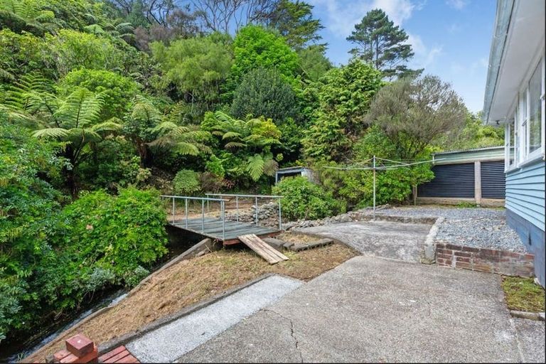 Photo of property in 33 Sunny Grove, Wainuiomata, Lower Hutt, 5014