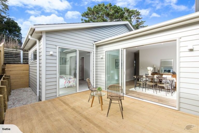 Photo of property in 10 Barrique Road, Kumeu, 0810