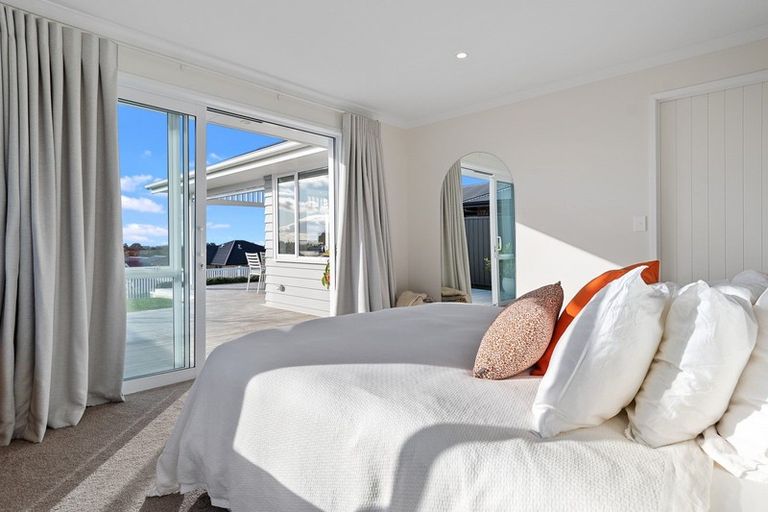 Photo of property in 15 Damien Place, Ohauiti, Tauranga, 3112