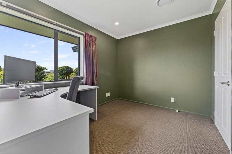 Photo of property in 2 Masefield Terrace, Kelvin Grove, Palmerston North, 4414