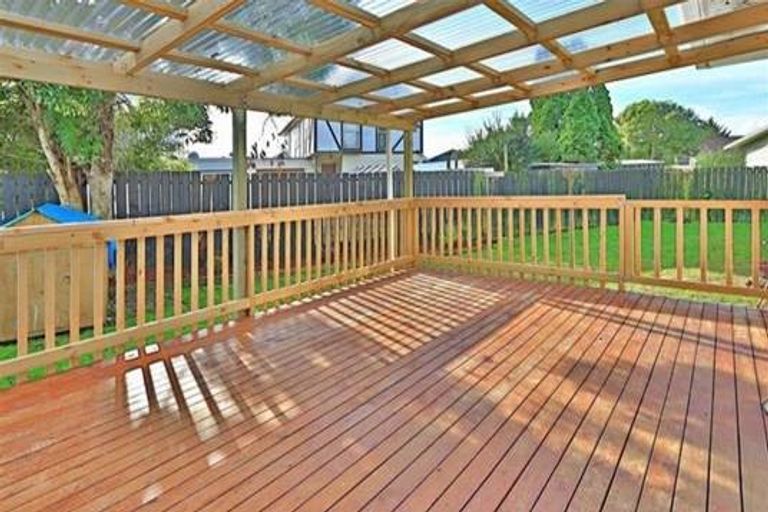 Photo of property in 1/27 Mon Desir Place, Manurewa, Auckland, 2102