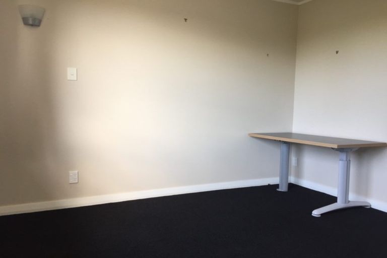 Photo of property in 7 Osmond Court, Sunnyvale, Auckland, 0612