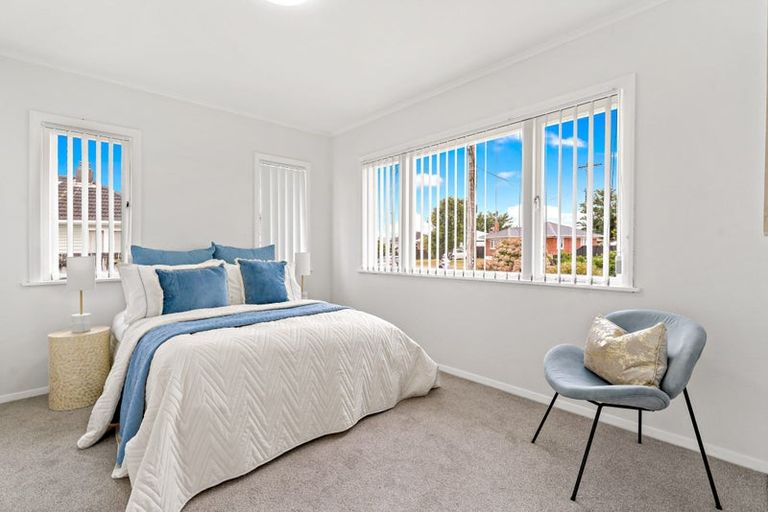 Photo of property in 66a Sutton Crescent, Papakura, 2110