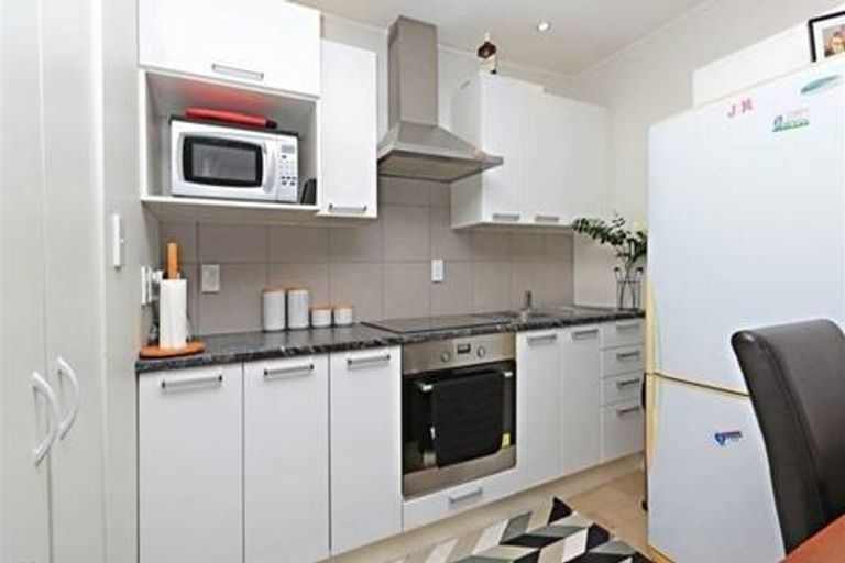 Photo of property in 1/27 Mon Desir Place, Manurewa, Auckland, 2102