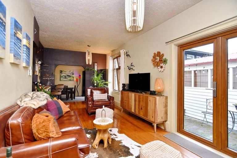 Photo of property in 16 Estuary Road, New Brighton, Christchurch, 8061