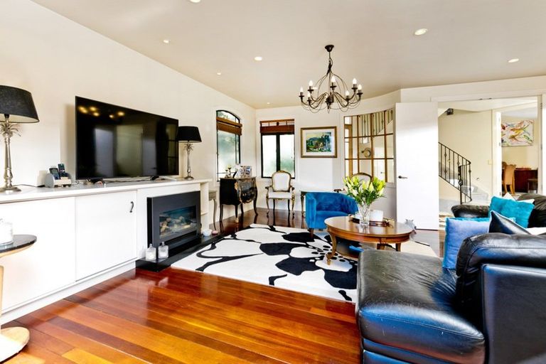 Photo of property in 3/76 Shakespeare Road, Milford, Auckland, 0620