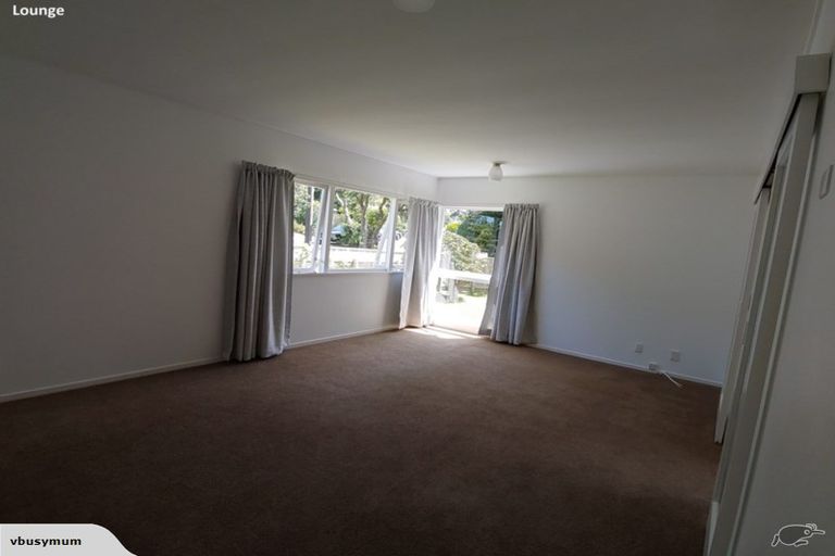 Photo of property in 1 Indus Street, Khandallah, Wellington, 6035