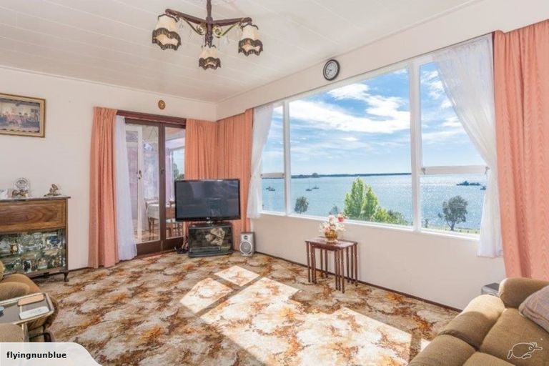 Photo of property in 39 Harbour View Road, Omokoroa, 3114