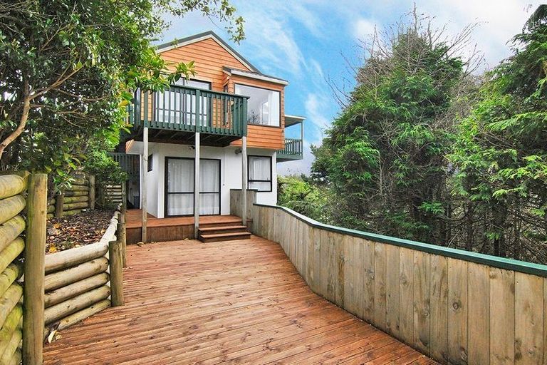 Photo of property in 86a Woodland Road, Johnsonville, Wellington, 6037